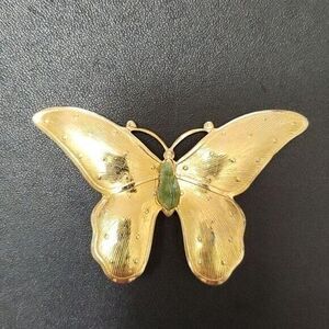 **Final Sale** Vintage gold tone butterfly jasper brooch